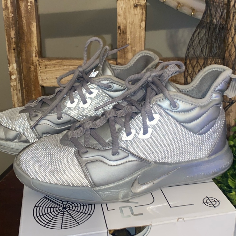 Girls size 4Y Paul George “NASA” Nike shoes